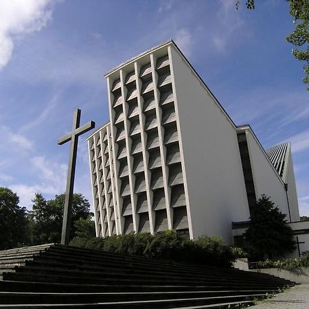 胡姆斯汽车旅馆 克里斯蒂安桑德 外观 照片